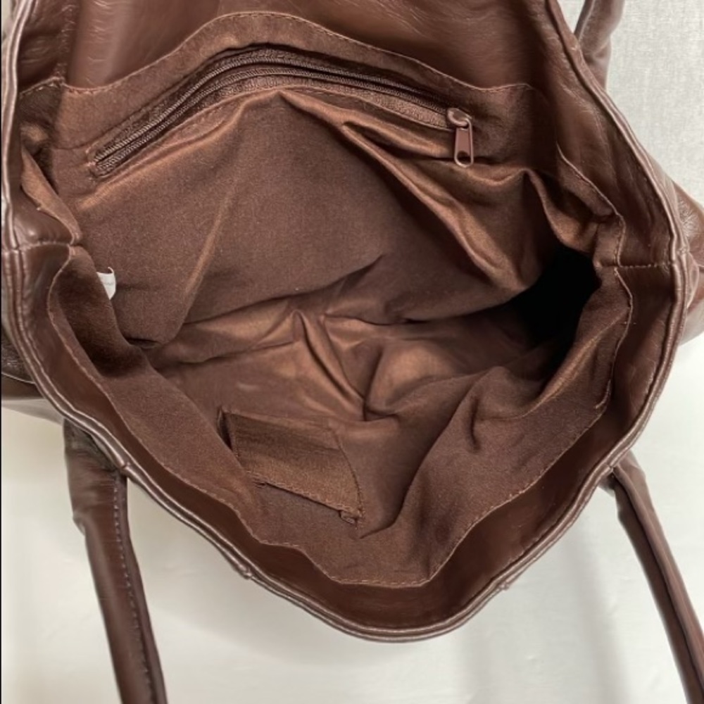 Kiss lock  ,hobo ,studded, brown leather shoulder bag - Picture 7 of 11